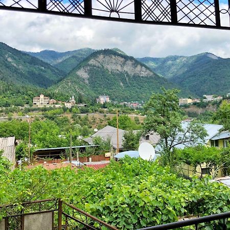Achela'S Guesthouse Borjomi Exterior foto